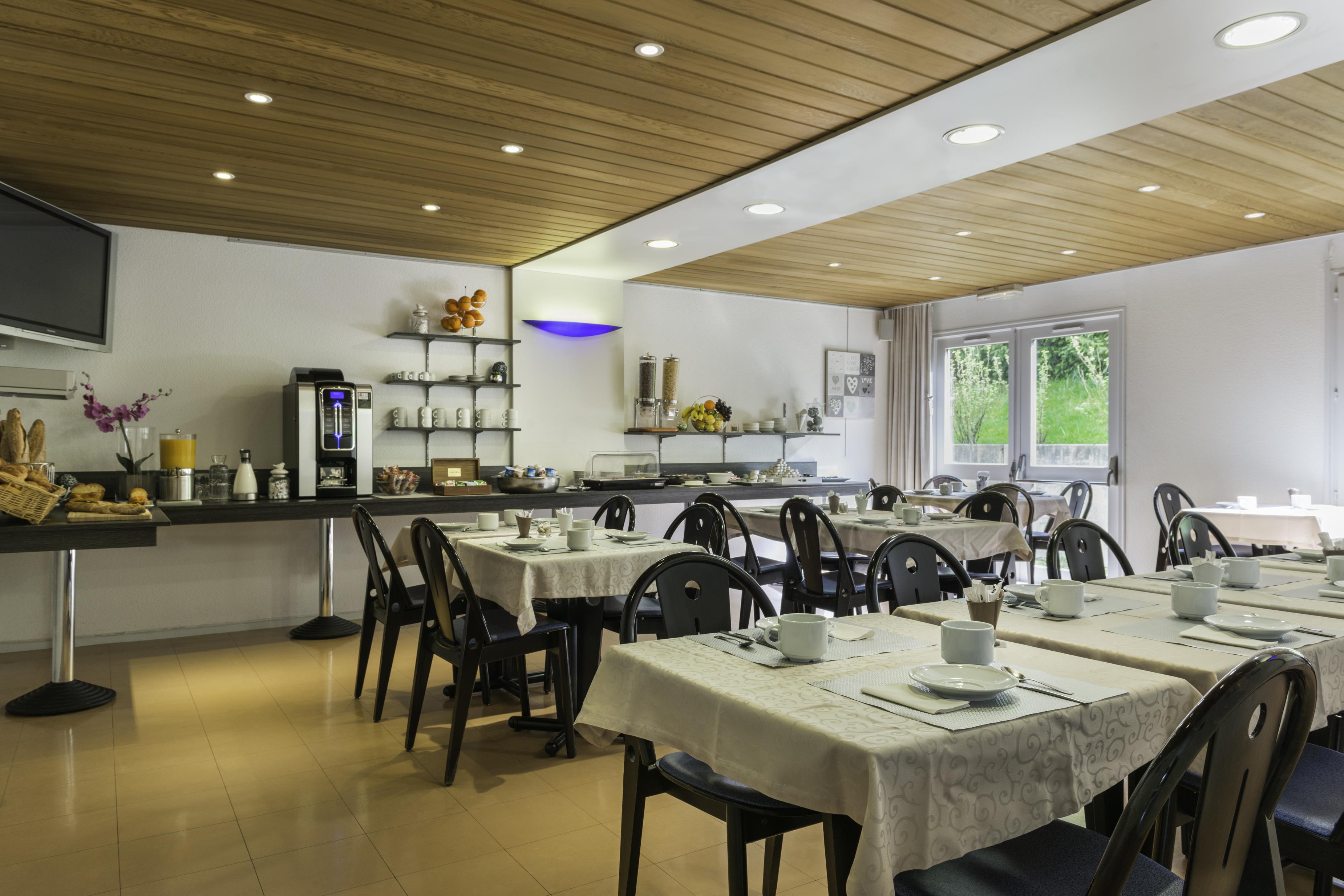 Greet Hotel Montbéliard Zewnętrze zdjęcie